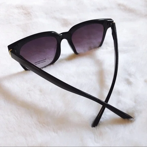 Jacob Black Classic Square Sunglasses - Picture 8 of 10